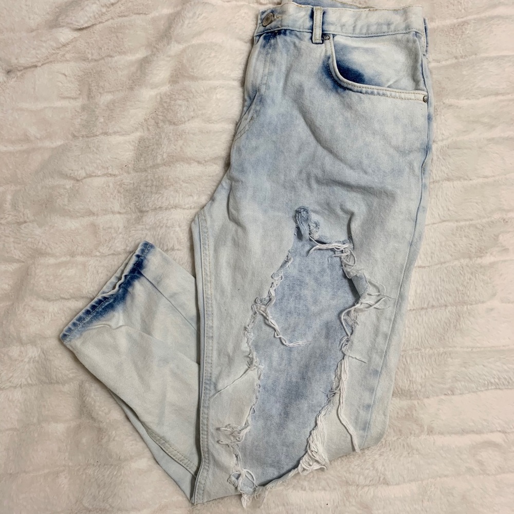 Forever 21 Acid Wash Ripped Jeans size 30